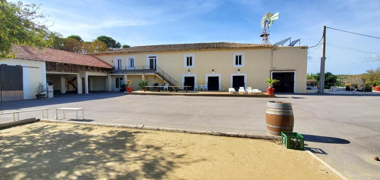 Maison 3 Chambres Avec Piscine Couverte Lespignan 外观 照片